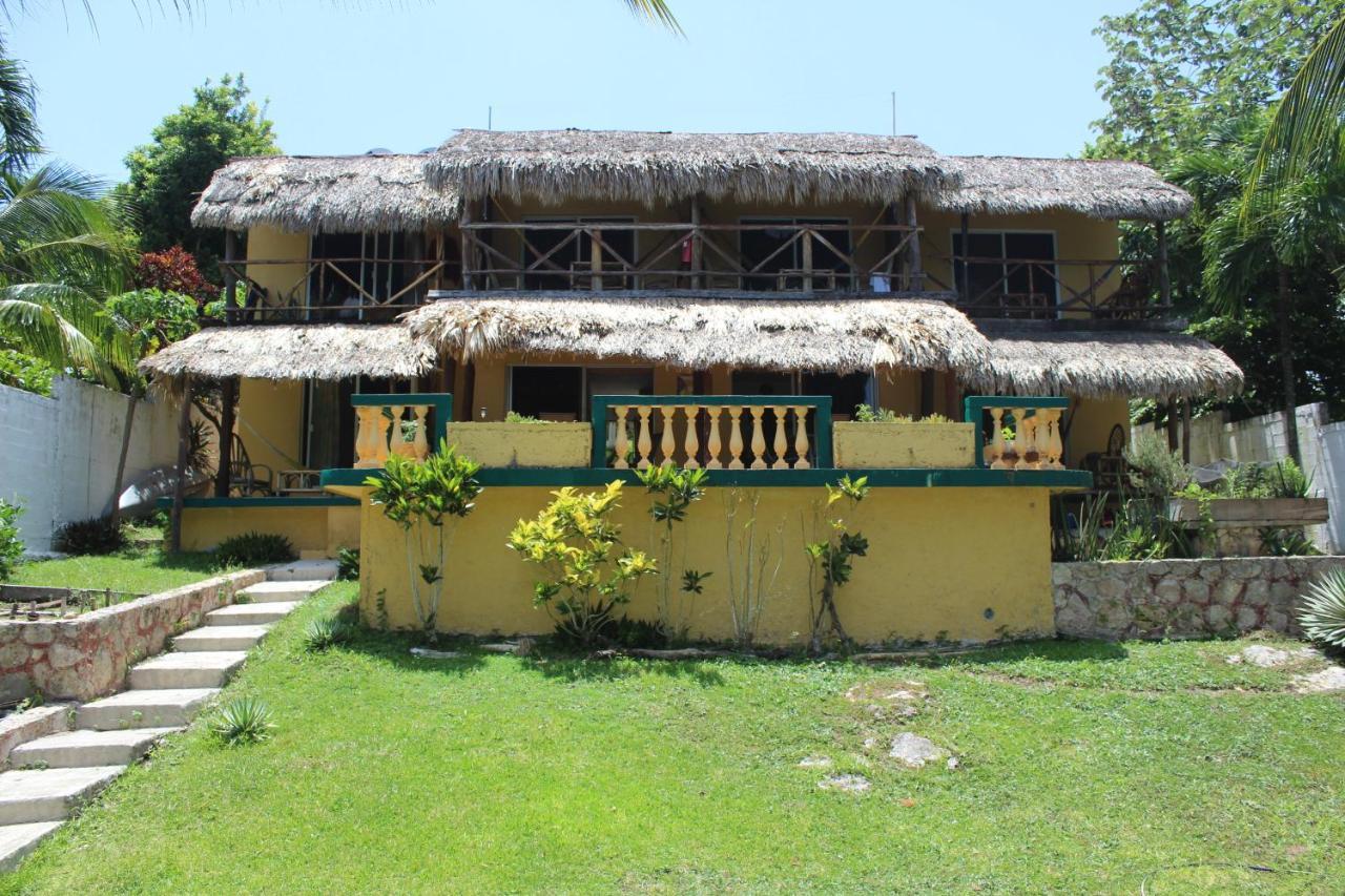 Amigos Hotelito Bacalar Exteriör bild